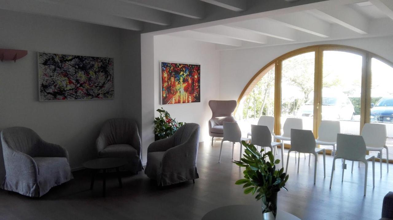 La Casa Nel Verde Larino Bagian luar foto