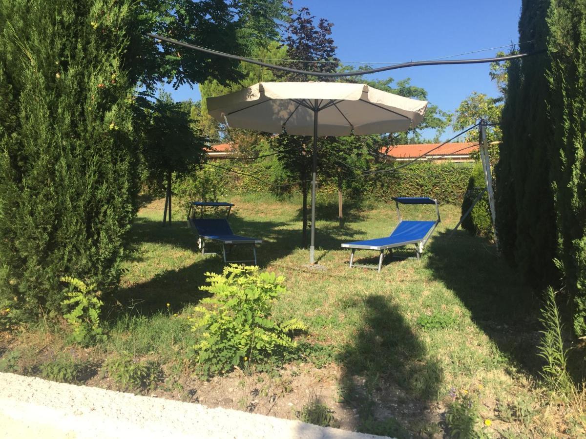 La Casa Nel Verde Larino Bagian luar foto