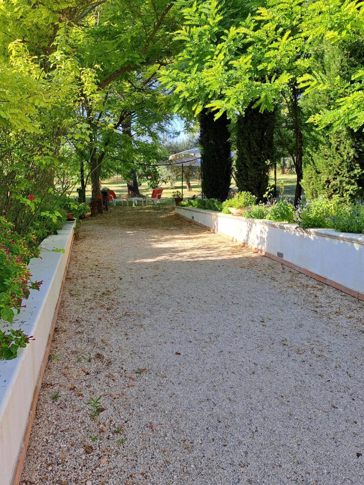 La Casa Nel Verde Larino Bagian luar foto